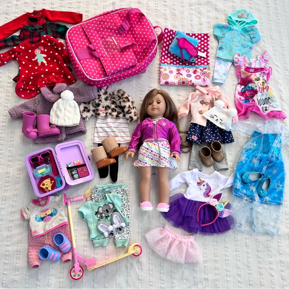 American Girl Doll & huge lot of accessories